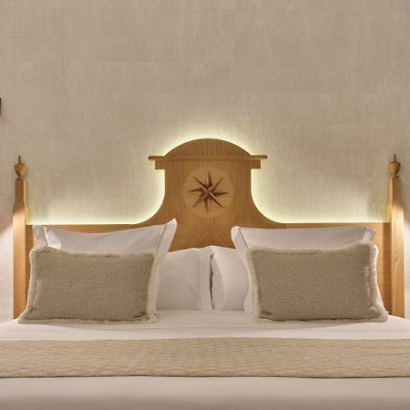 Hotel Antigua Palma - Casa Noble Palma de Maiorca Exterior foto A bed with a headboard