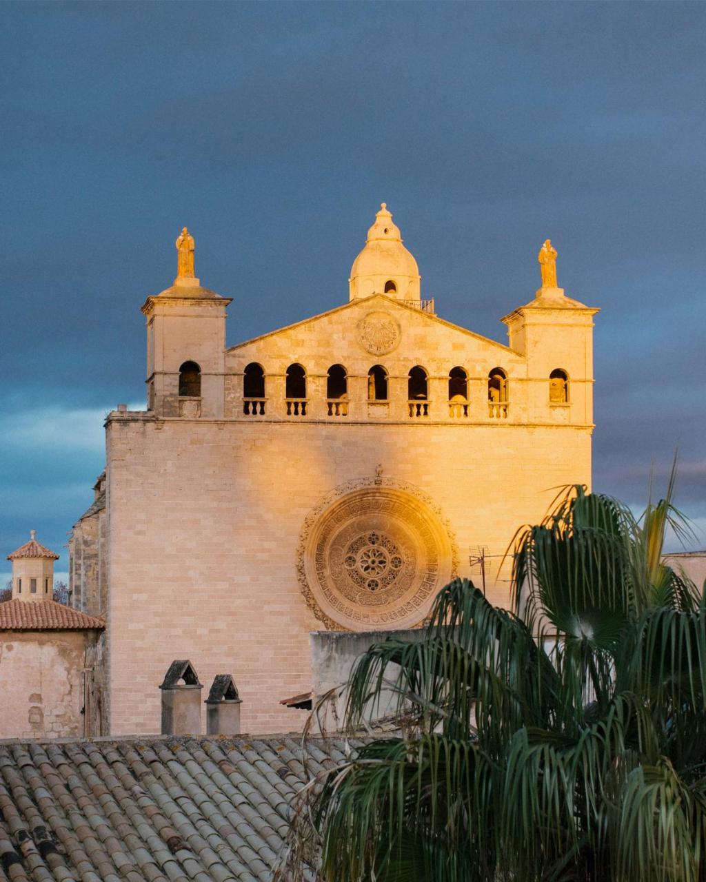 Hotel Antigua Palma - Casa Noble Palma de Maiorca Exterior foto The cathedral of Pollença